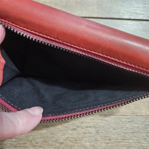 Harbour 2nd Billfold Red Leather Wallet Credit Card Slots Snap Closure - Picture 7 of 15